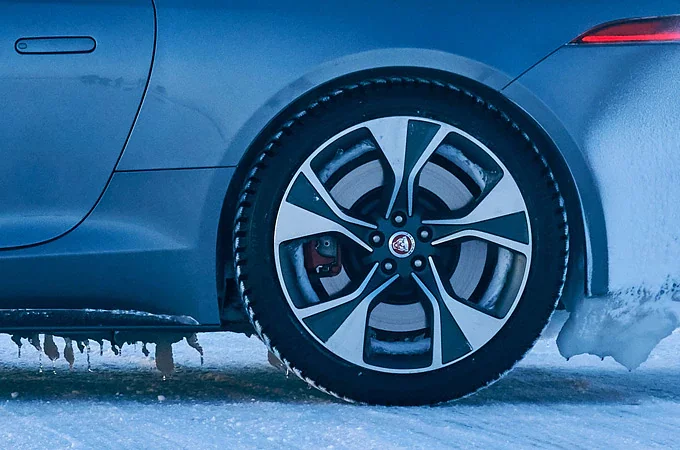 JAGUAR ICE DRIVE
