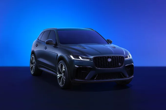 JAGUAR PREZENTUJE NOWE WERSJE F-PACE I ZWIĘKSZA JEGO ZASIĘG NA SILNIKU ELEKTRYCZNYM O 20%!