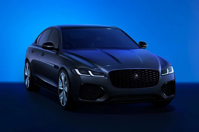 MODELIO VERSIJA „JAGUAR XF SALOON 300 SPORT“
