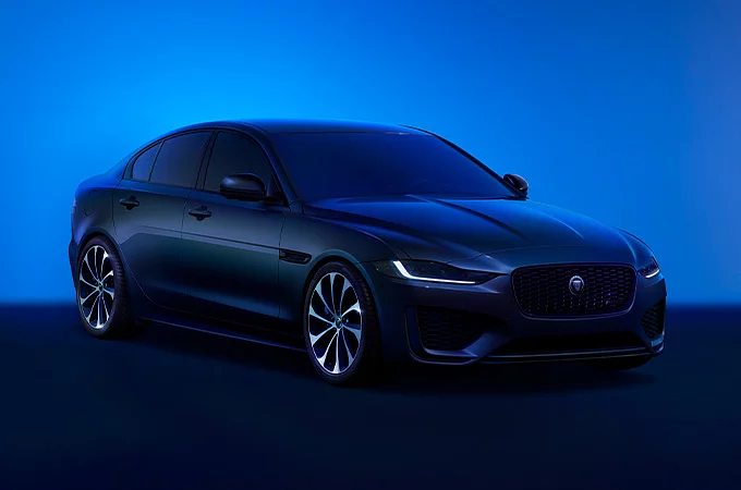 JAGUAR XE R-DYNAMIC SE