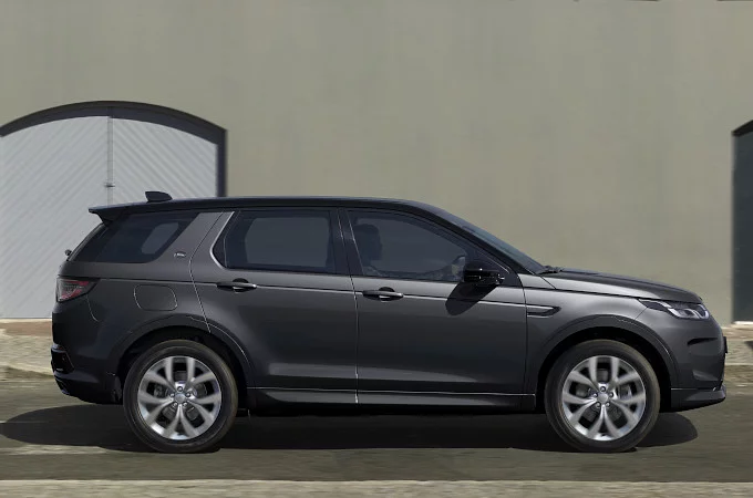 AUTOMATYCZNIE DOŁĄCZANY NAPĘD NA CZTERY KOŁA