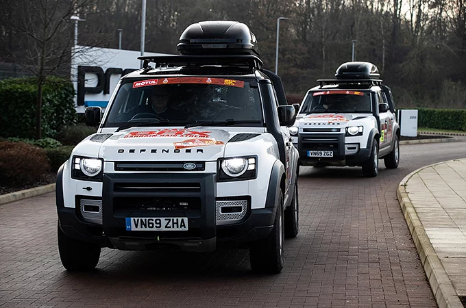 Land Rover повертається до ралі-рейду дакар 2021: 2 серійні Defender відіграють ключову роль
