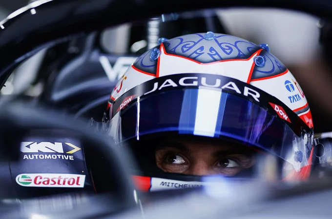 Jaguar TCS Racing, nr 10