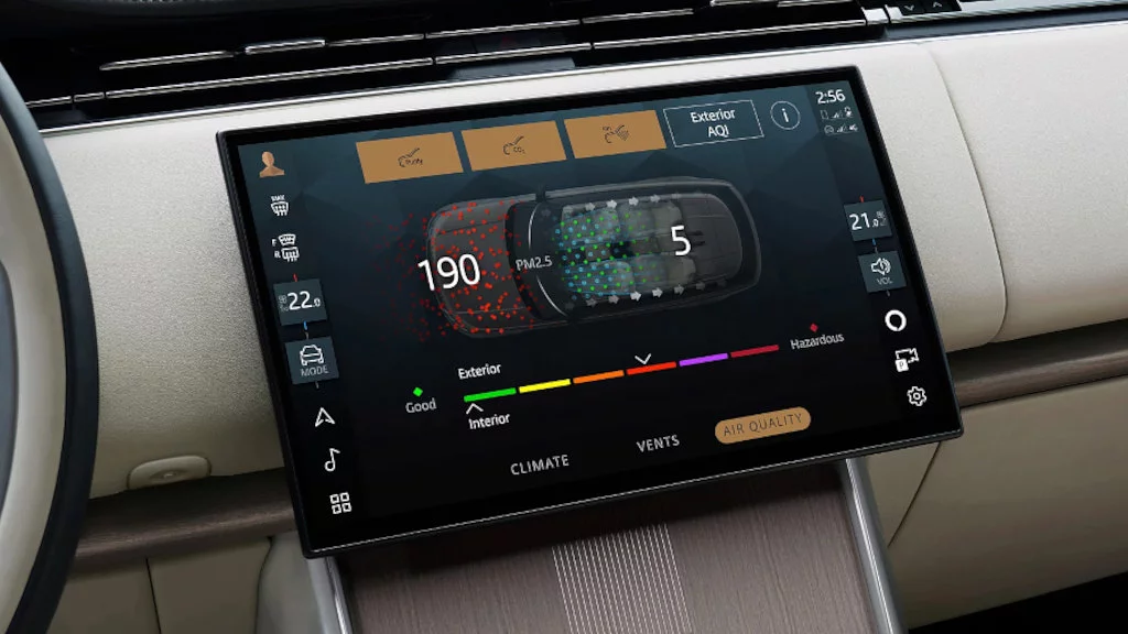 The New Range Rover Pioneering Innovation | Land Rover | Land Rover Ireland