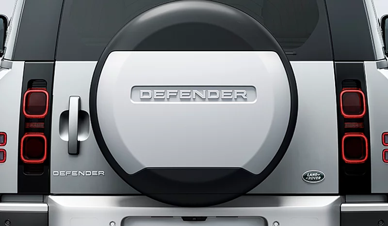 5. Spare
Wheel Cover