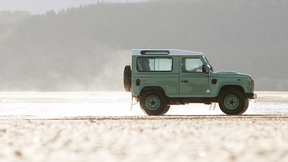 <span style="font-family: Avenir, sans-serif; font-size: 24px;"><strong>KTO MOŻE SKORZYSTAĆ Z USŁUGI PICKUP&DELIVERY?</strong></span>