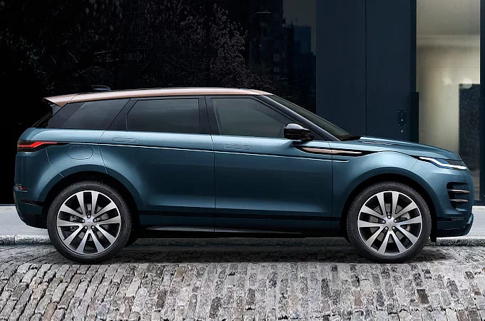 INTRODUCING THE NEW RANGE ROVER EVOQUE