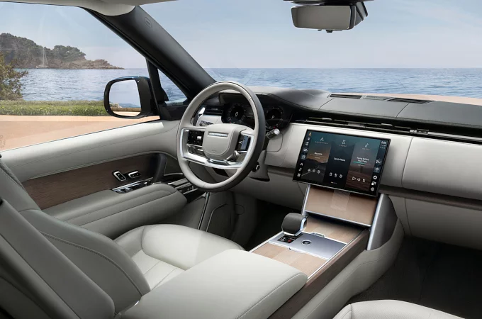 „RANGE ROVER“ KELIA AUTOMOBILIŲ INDIVIDUALIZAVIMO KARTELĘ: PRISTATĖ NAUJĄ „SV BESPOKE“ PASLAUGĄ