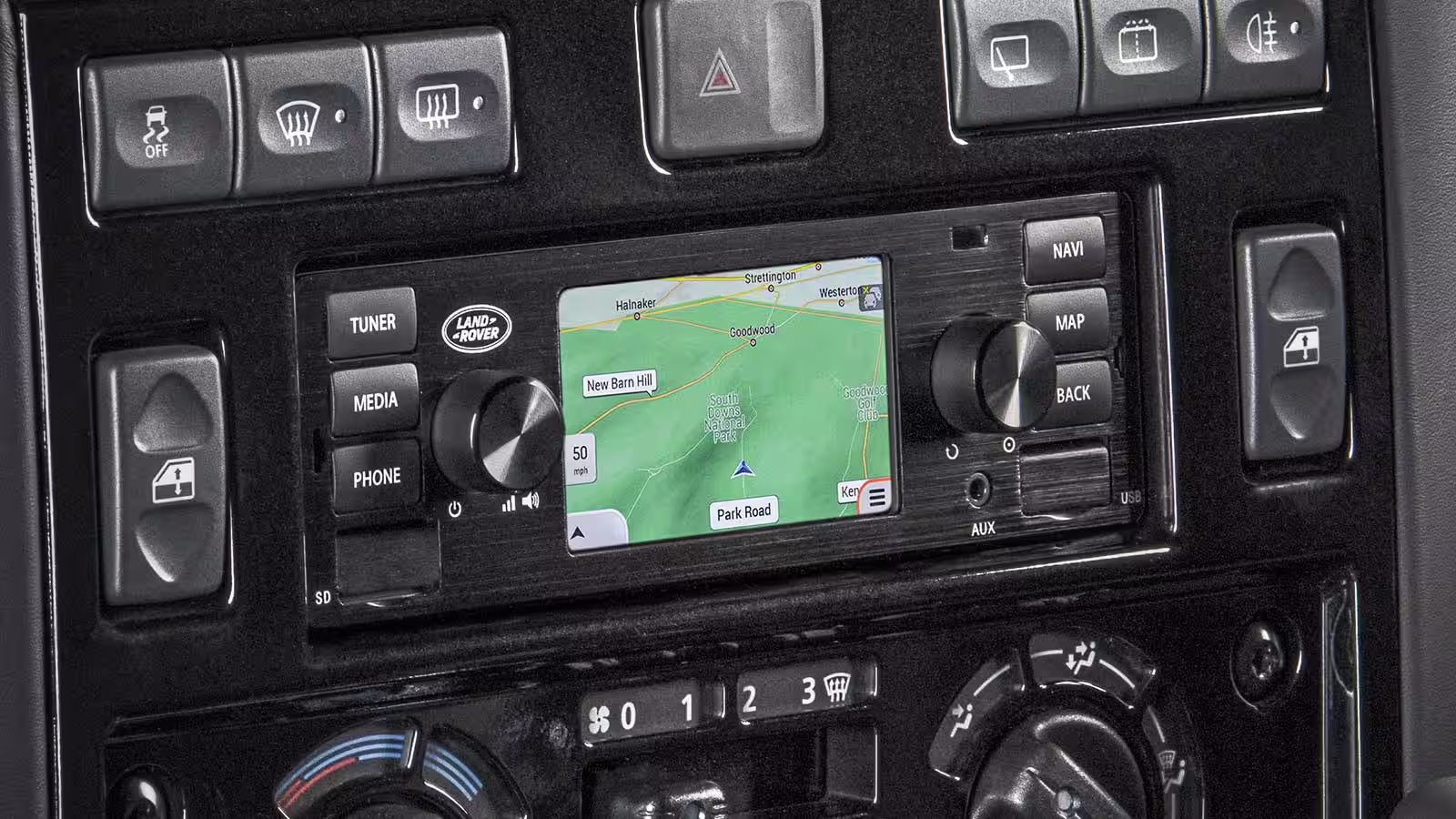 LAND ROVER CLASSIC INFOTAINMENT SYSTEM