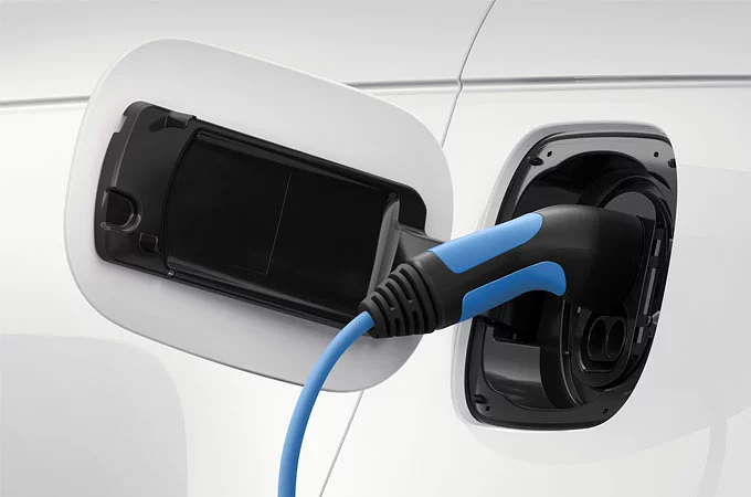 CHARGING AN ELECTRIC HYBRID