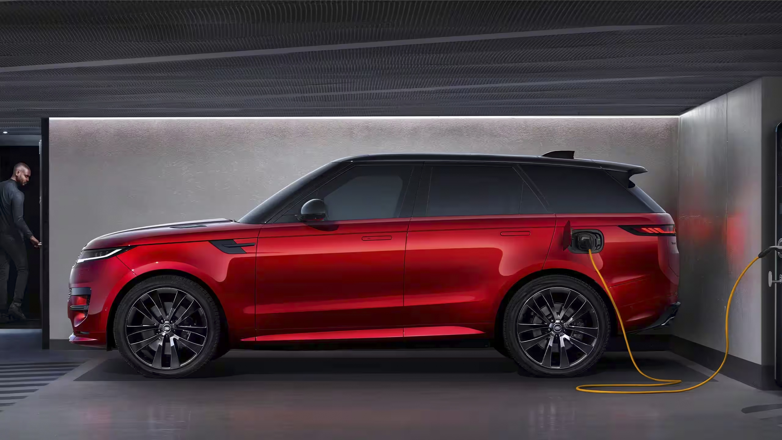 НОВИЯТ RANGE ROVER SPORT&nbsp;ЕЛЕКТРИЧЕСКИ ХИБРИД