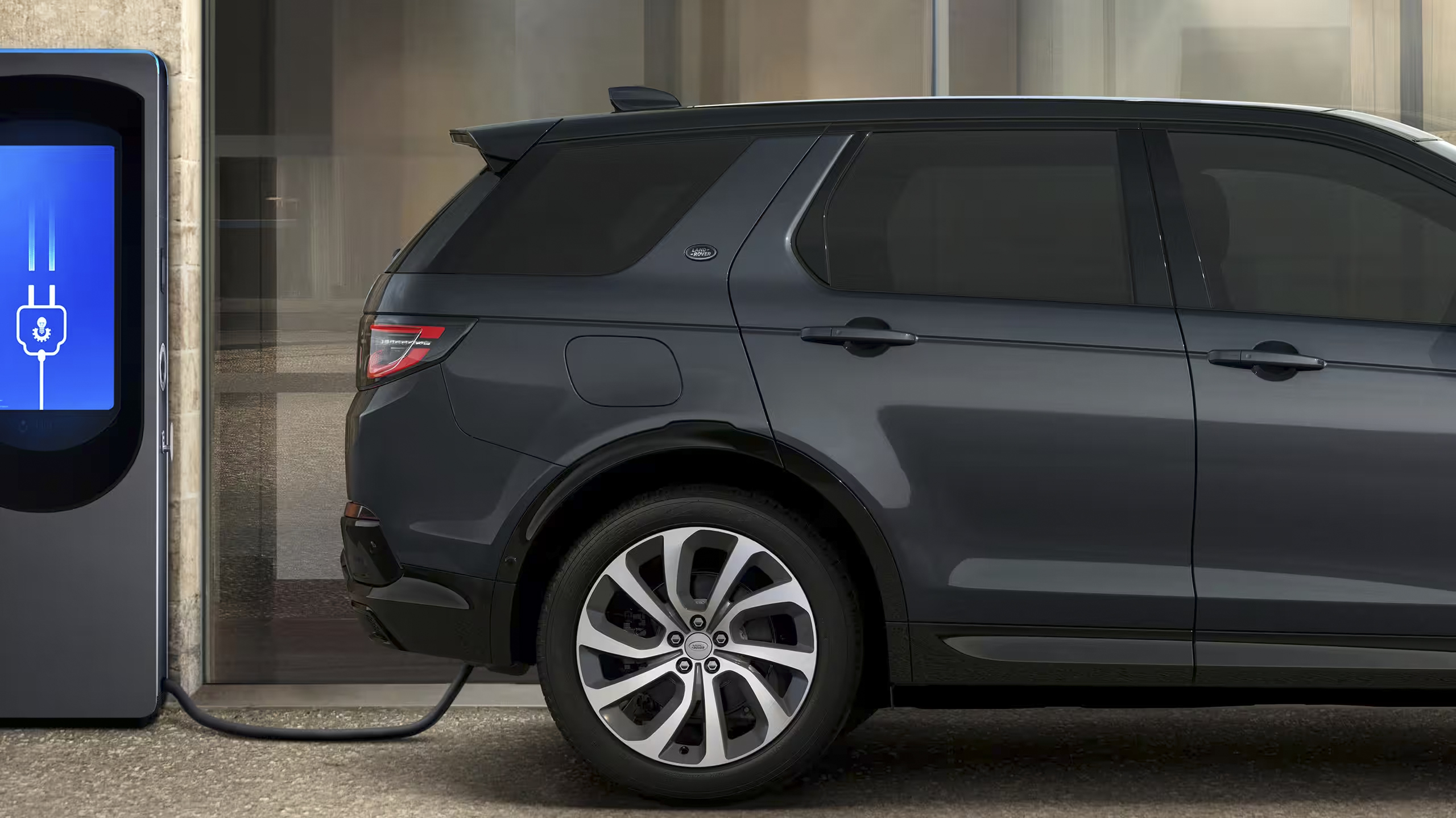 Understanding Electric Hybrid Range Land Rover Land Rover UAE