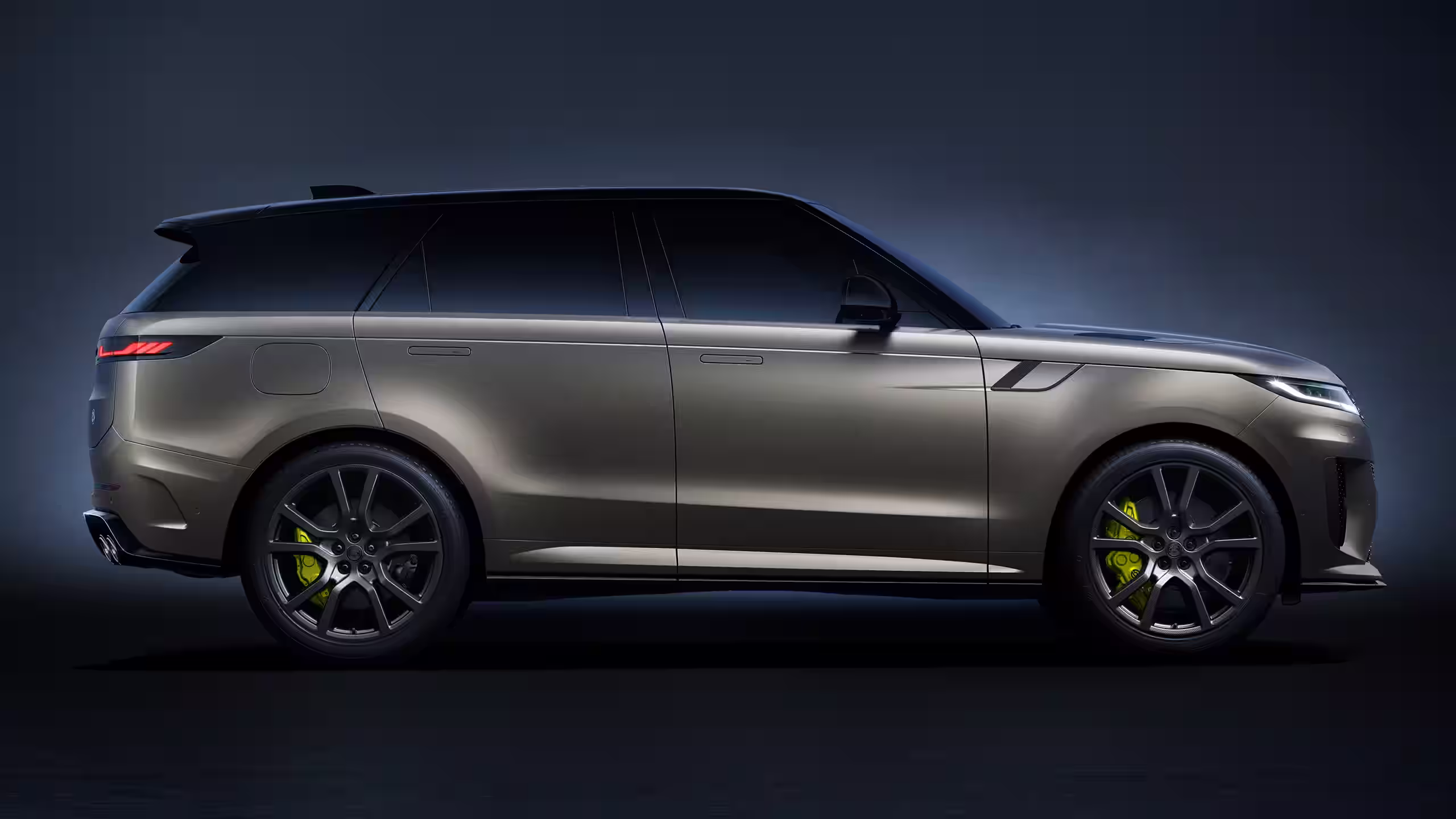 THE NEW RANGE ROVER SPORT SV
