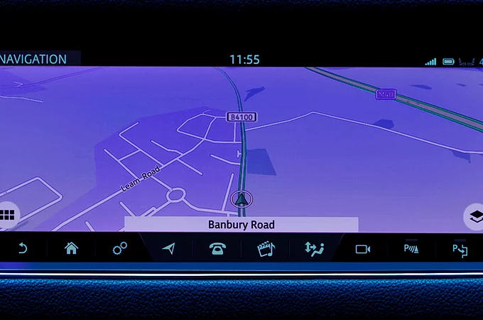 „CONNECTED NAVIGATION“